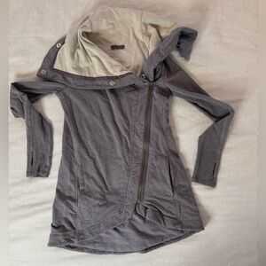 LULULEMON METHOD WRAP SIZE 4/ heathered gray